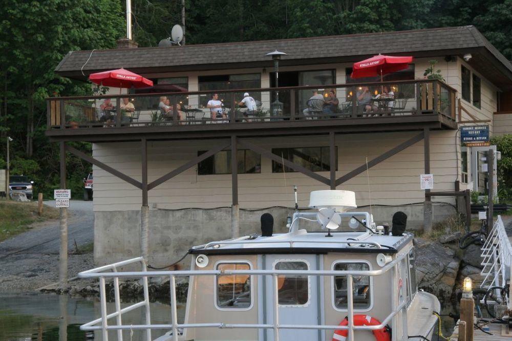 Backeddy Resort And Marina Egmont Exterior photo